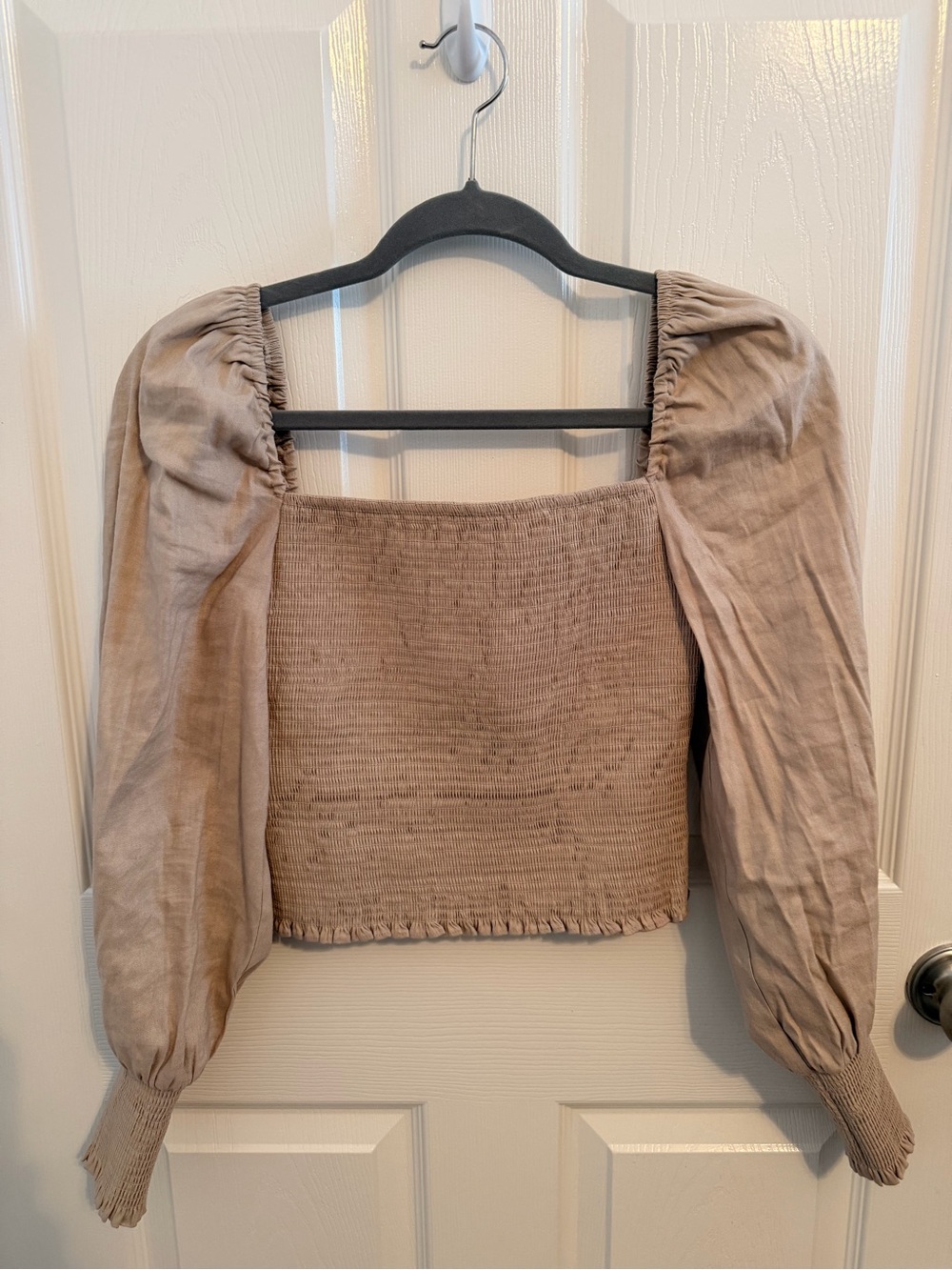 Gianni Bini Taupe Smocked Square-Neck Puff Sleeve Crop Top
